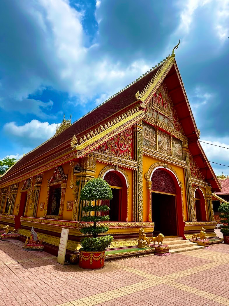 โปรแกรม 4วัน3คืน หนองคาย-เวียงจันทน์-เมืองเฟือง-วังเวียง-หลวงพระบาง วันที่ 1